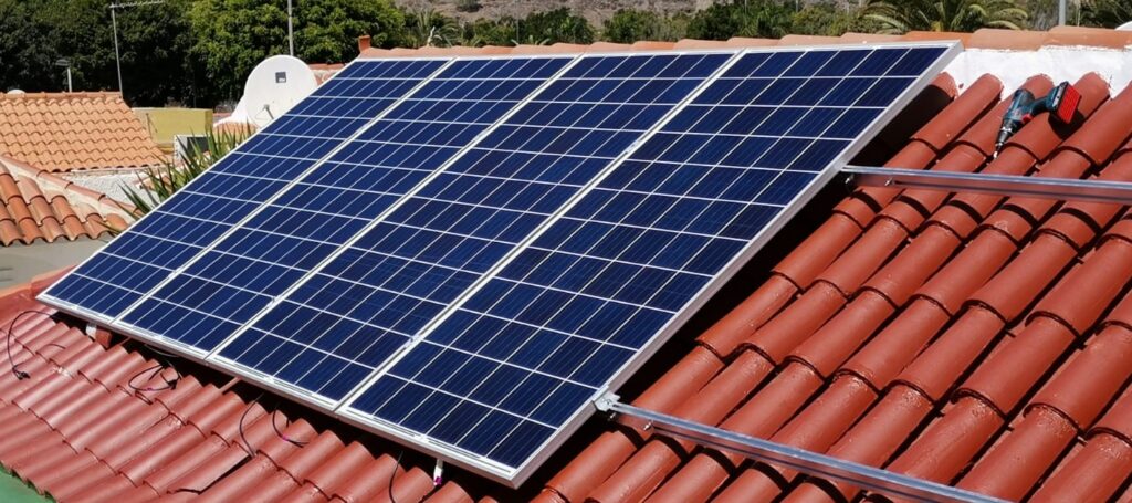 Instalación de Autoconsumo Fotovoltaico - 3.5kW en Canarias