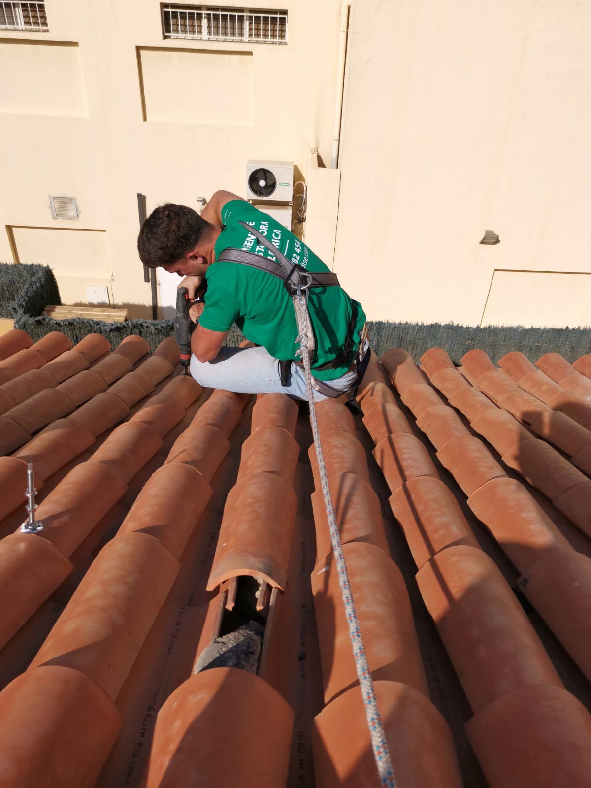 Proceso instalación paneles solares en Tenerife