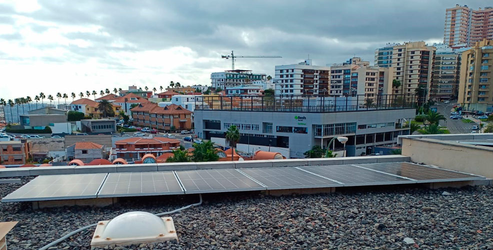 Instalacion paneles solares manuel leon falcon