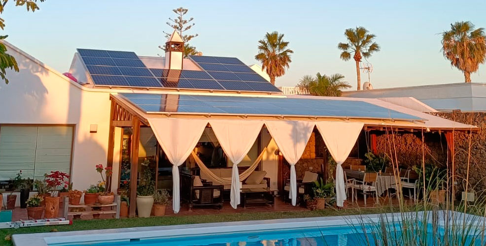 Instalación paneles solares Penas Blancas Lanzarote