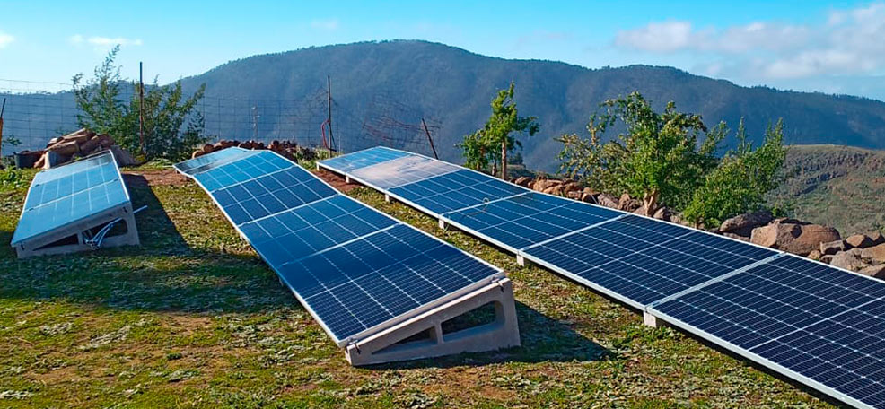 instalacion-paneles-solares-retamar