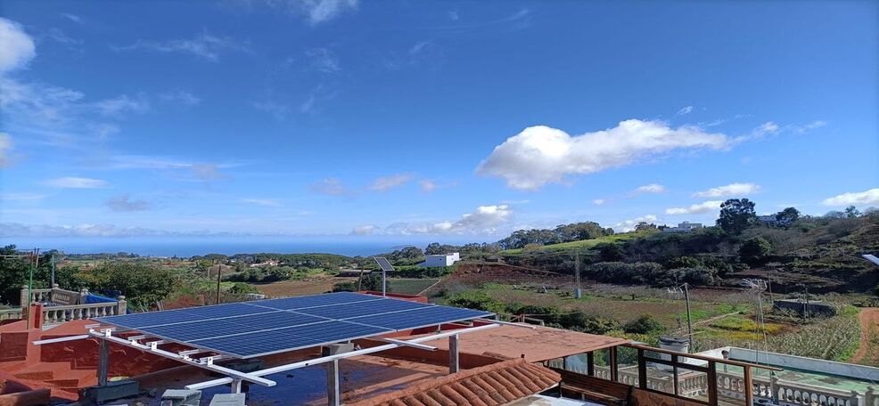 Instalación-paneles-solares-San Cristina.Gran-Canaria