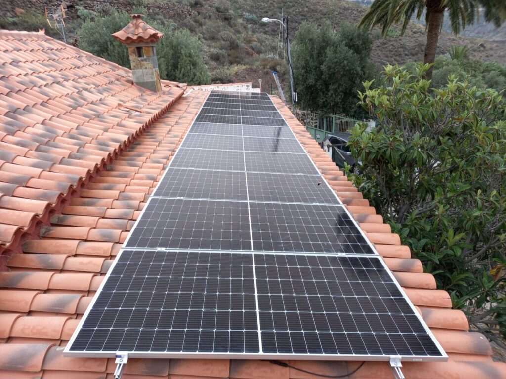 Placas solares en tejado Canarias