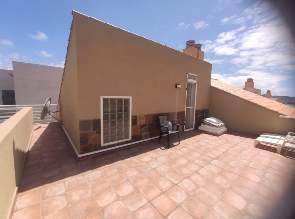 Finca particular antes de instalacion placas solares