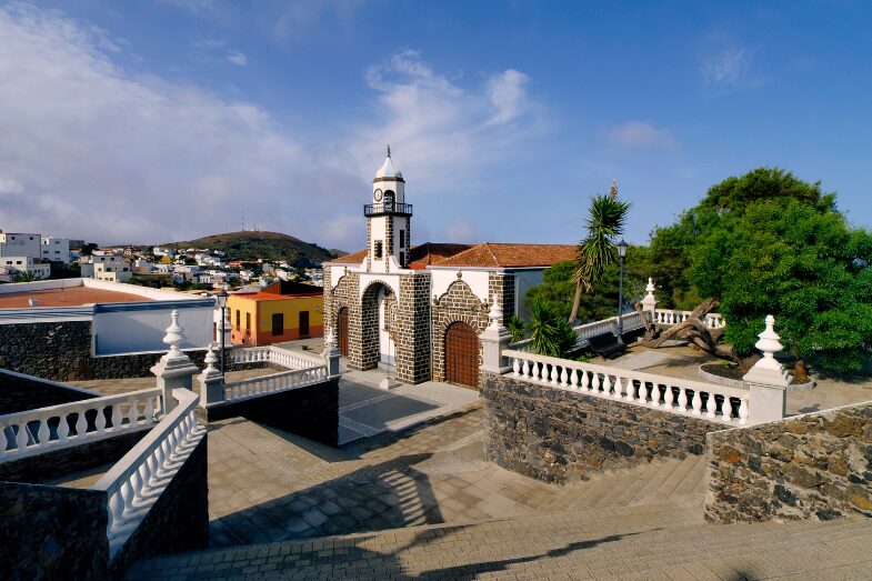 Empresa instalación placas solares El Hierro: ahorro y energía limpia